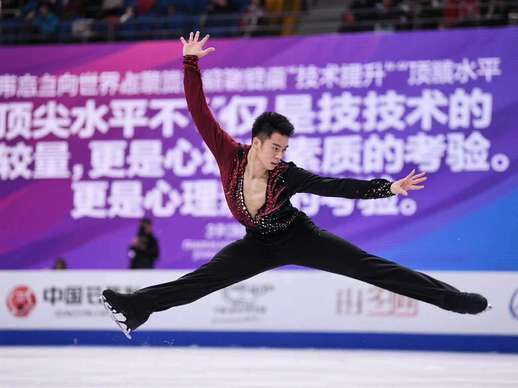 中国国奥对阵日本国奥，首发名单公布：艾菲尔丁与陶强龙领衔出战